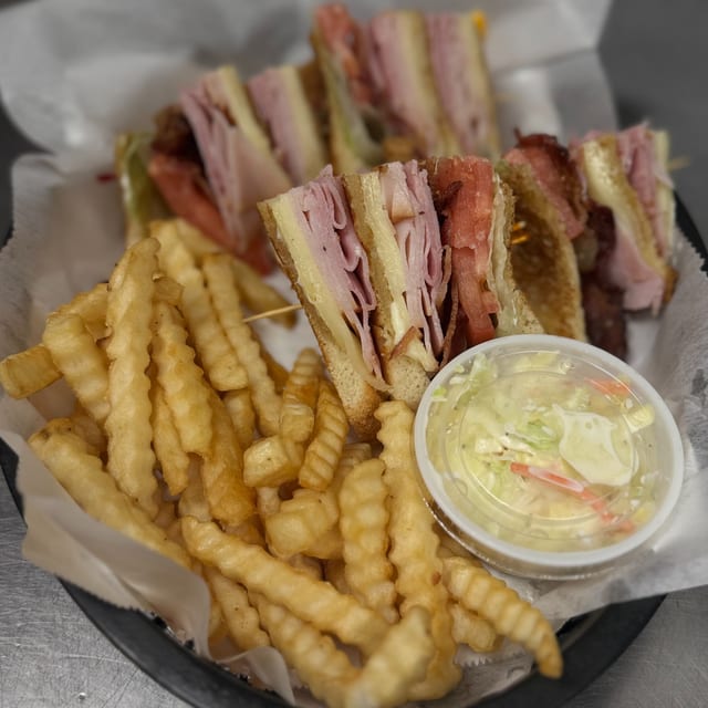 Pub Club Sandwich.